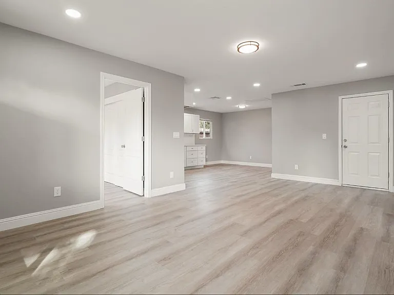 Living Room - Alt View