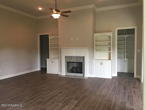 3rd image of 102 Piper Crest Ln
