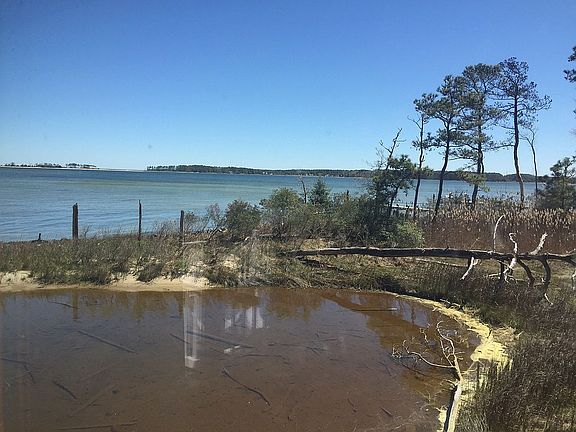 2nd image of 843 Clark Point Dr