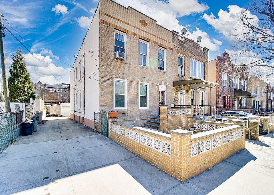 1st image of 2411 35th St