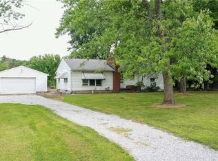 1081 E Garfield Rd, Aurora, OH 44202