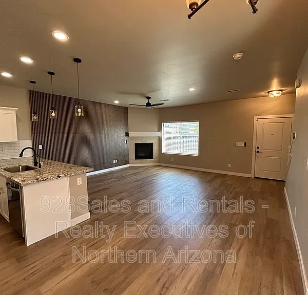 12217 Bliss Ave — Photo 4