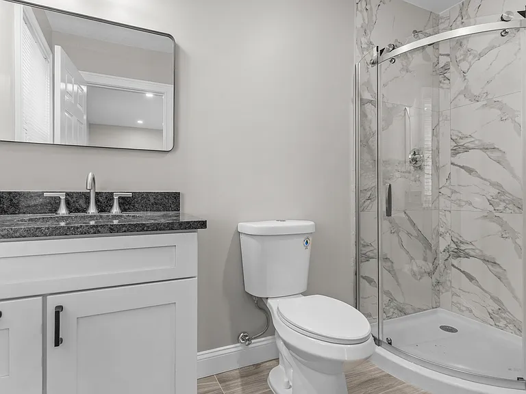 14 Herschel St #1 — Photo 13