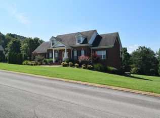 9114 Greystone Valley Dr, Ooltewah, TN 37363