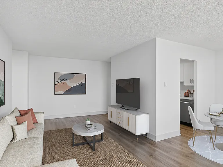 77 Davisville Ave — Photo 13