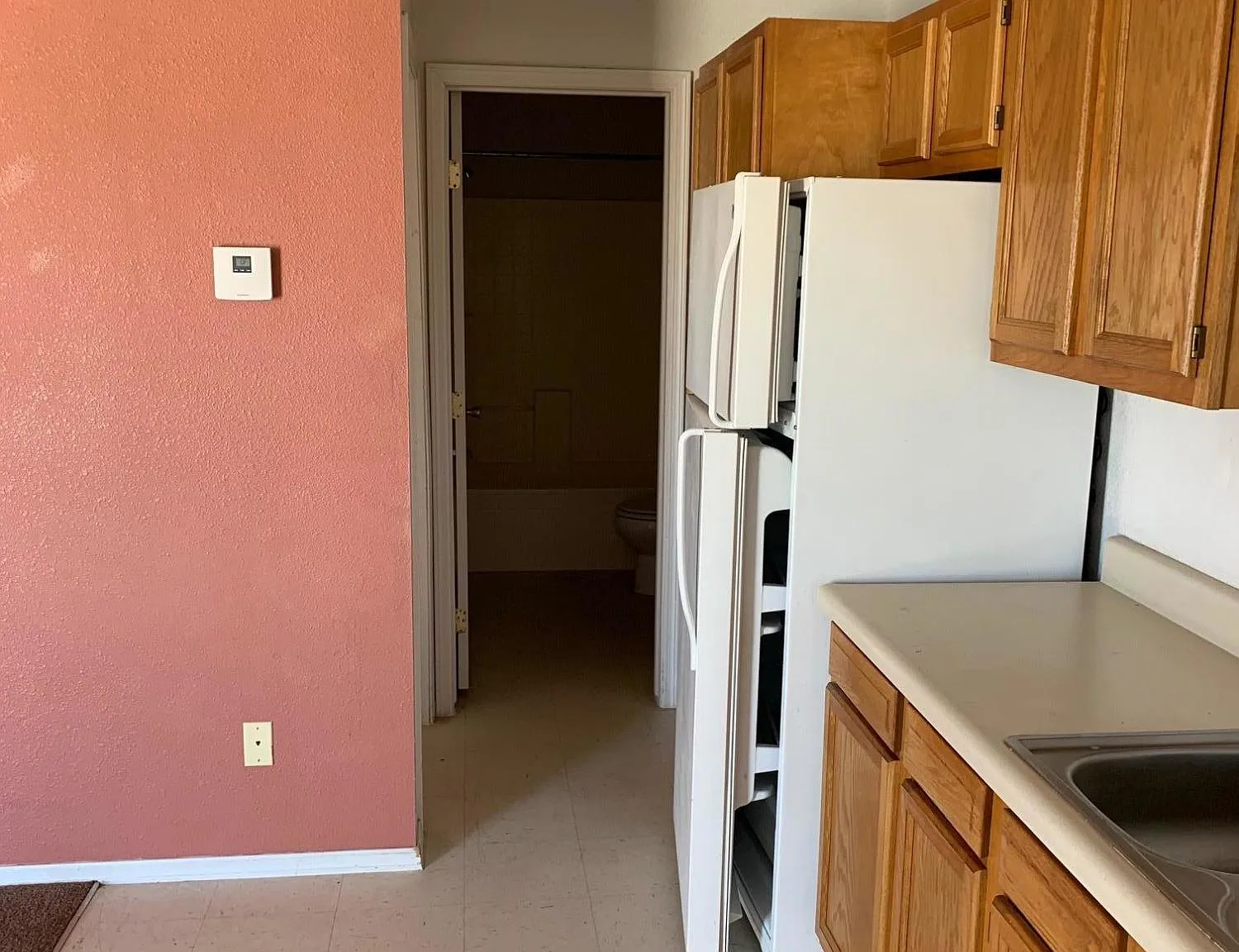 1 bed, 1.0 bath, 700 sqft, $895 — Photo 3