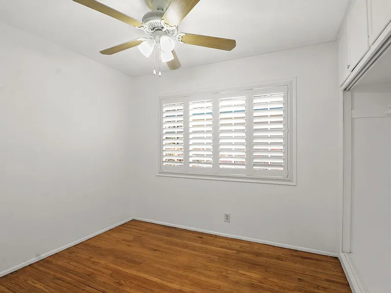 413 Adlena Dr — Photo 9