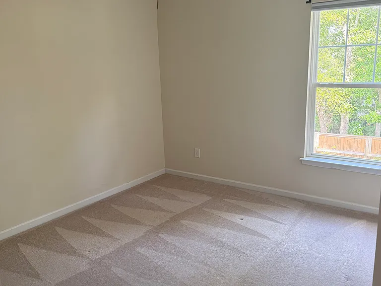 2047 Chilhowee Dr — Photo 17