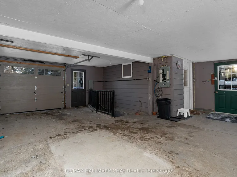 330 Shanty Bay Rd — Photo 19