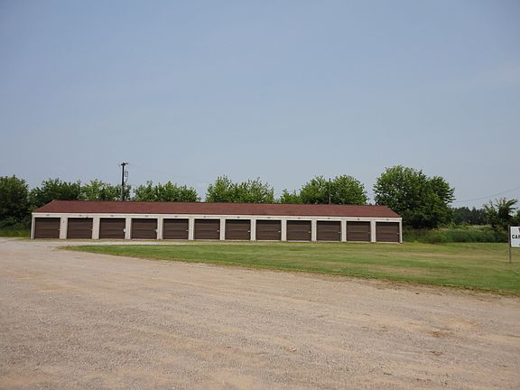 3rd image of 1440 West Caro Road