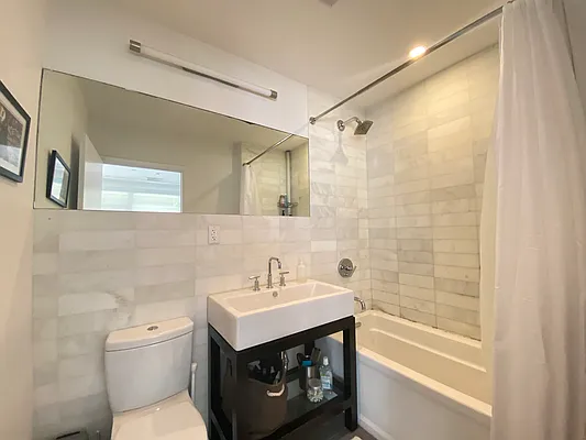 Rented by Kaden Realty | media 10