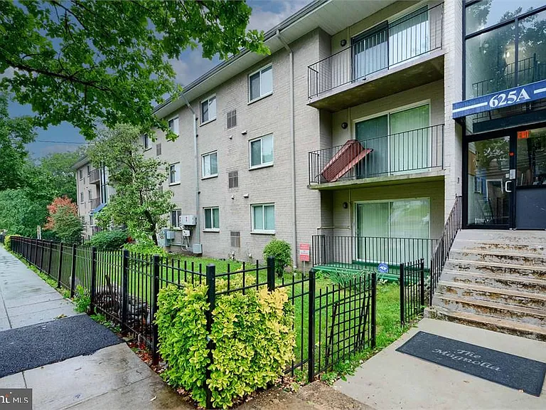 625 A Chesapeake St SE #101 — Photo 19