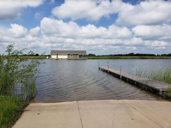 830 Beach Ball Ln, New Germany, MN 55367