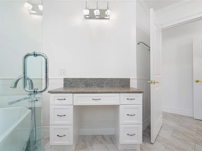 3924 Versailles Dr — Photo 20