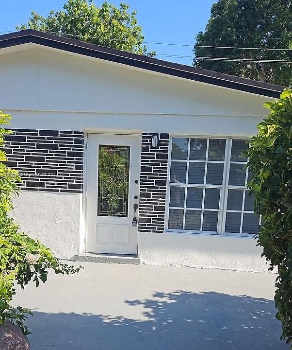 1st image of 5730 Douglas St