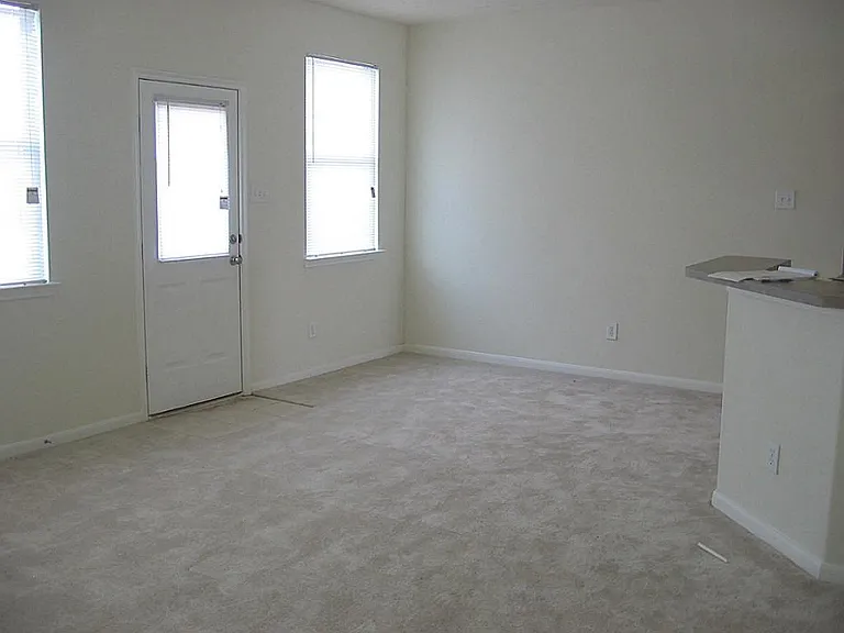 15918 Langhamwood Ln — Photo 12