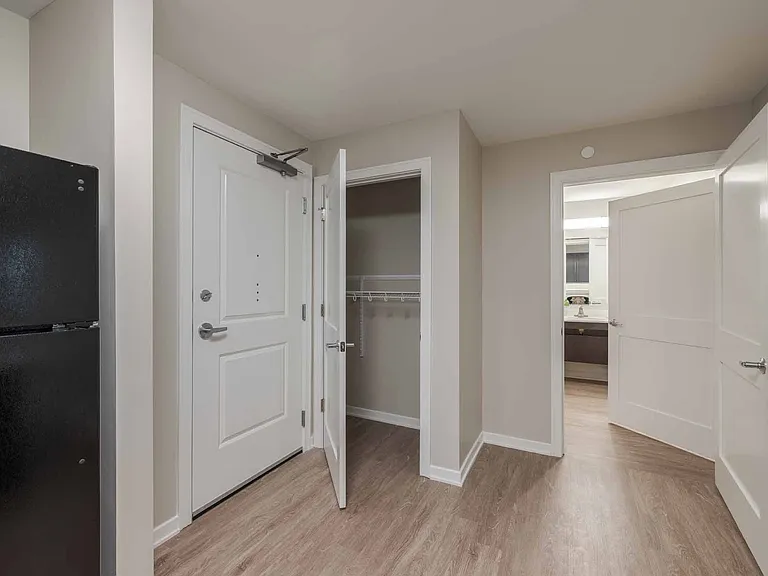 Berwyn East Place — Photo 9