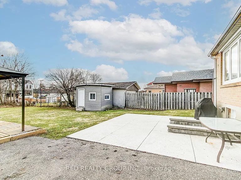 81 Grovedale Ave — Photo 5