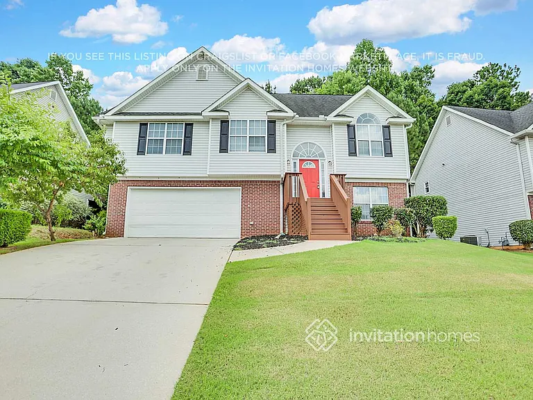 430 Gresham Dr — Photo 2