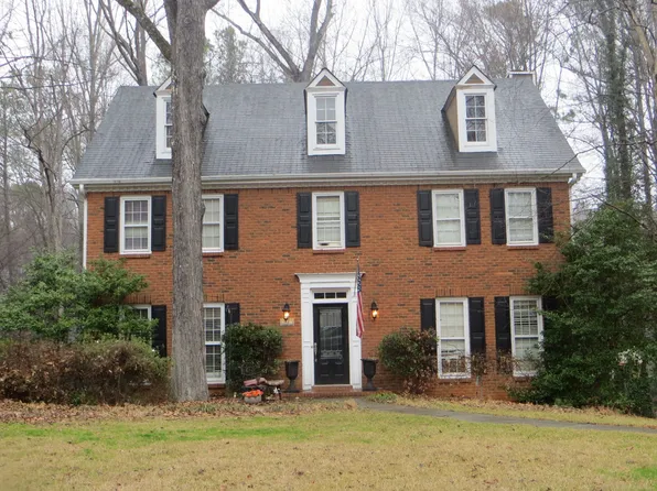 2861 Landing Dr, Marietta, GA 30066