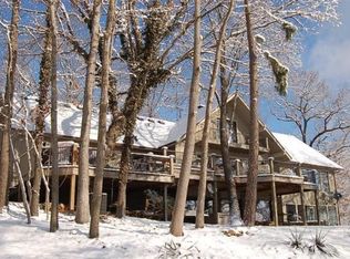 597 County Road 120, Eureka Springs, AR 72631