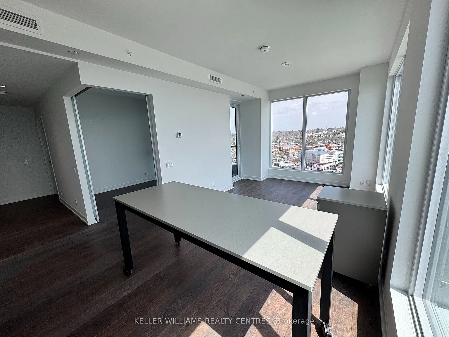Debut Condo's — Photo 4