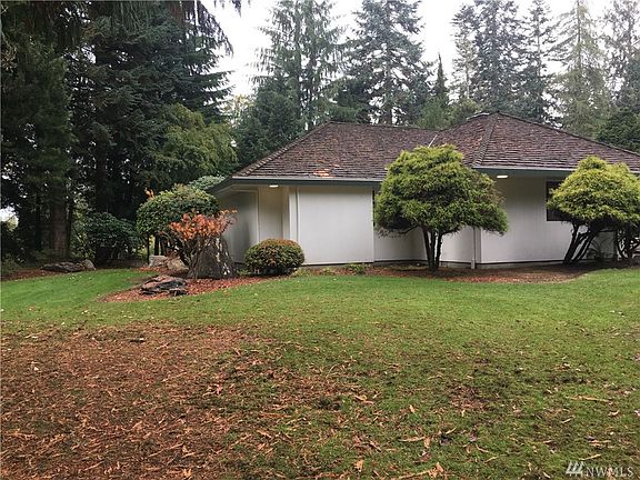 5th image of 547 Fairway Dr