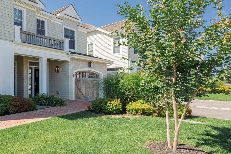 1207 High Pond Ln, Southampton, NY 11968 Out East