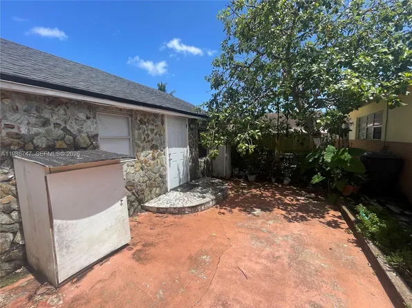 5738 Garfield St #B, Hollywood, FL 33021