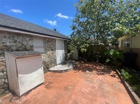 5738 Garfield St, Hollywood, FL