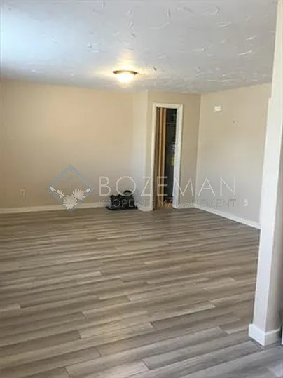 611 N North St — Photo 7