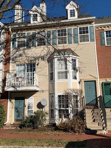 46 Dogwood St, Jersey City, NJ, 07305