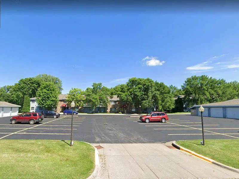 Lake Point South Apartments