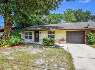 915 New Bedford Dr, Deland, FL 32724