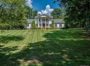 4925 Parview Dr S, Charlotte, NC 28226
