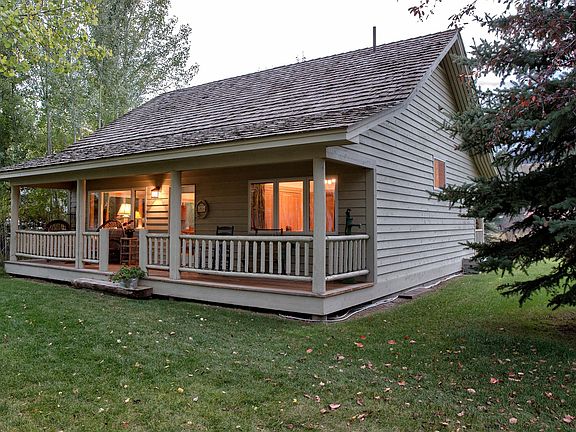 2nd image of 5450 Ulysses Ln #2