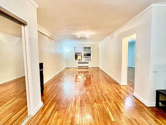 5th image of 64-41 Saunders St #318