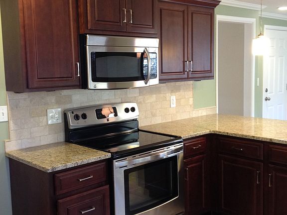 4th image of 7821 Rosewood Ln