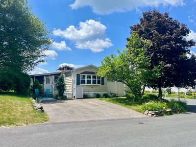 2 Independence Ln, West Brookfield, MA, 01585