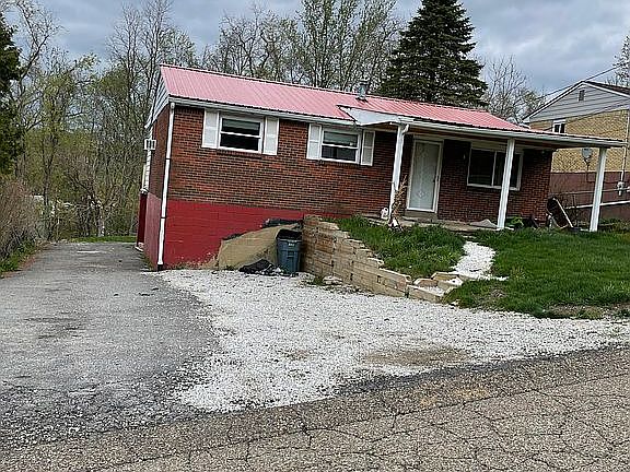 2nd image of 217 Chestershire Dr
