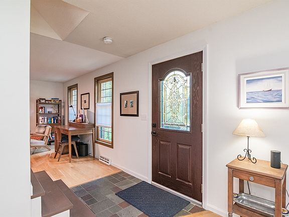 4th image of 13 Carillon Cir