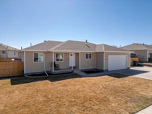 1403 W 925 S Photo 1