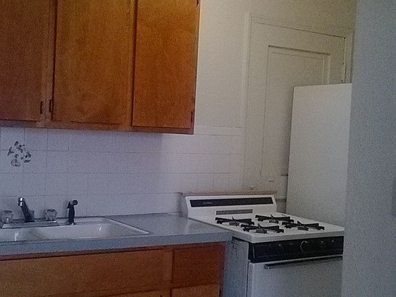 4th image of 1111 S Rockford Ave APT 1