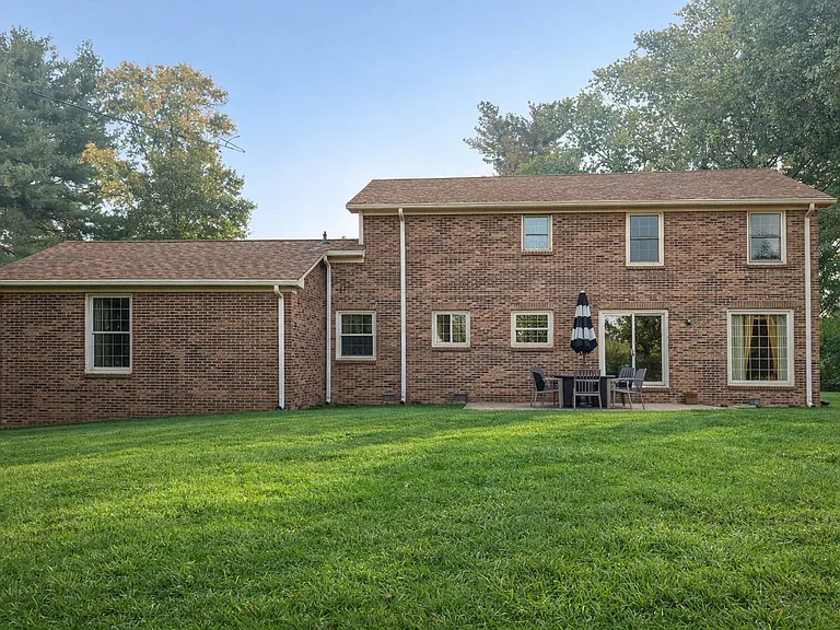 8302 James Robertson Ct — Photo 3