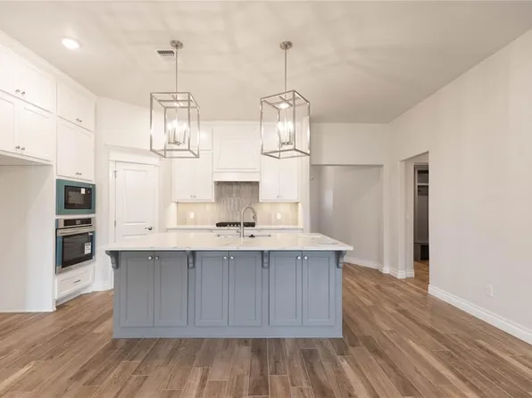 9300 NW 119th St, Yukon, OK 73099