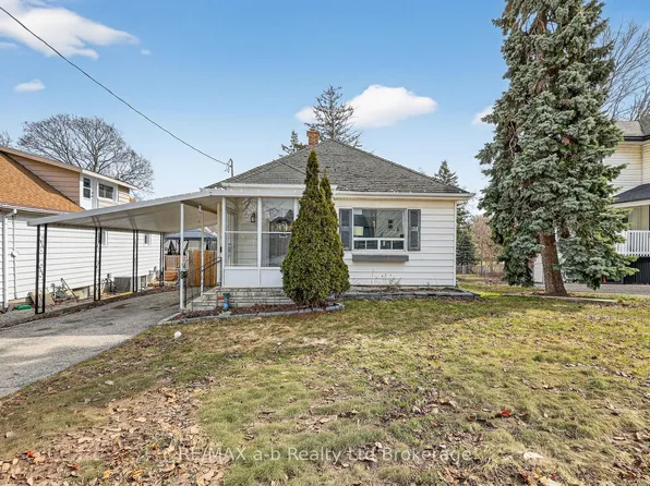 27 Fyfe Ave, Woodstock, ON N4S 3S5