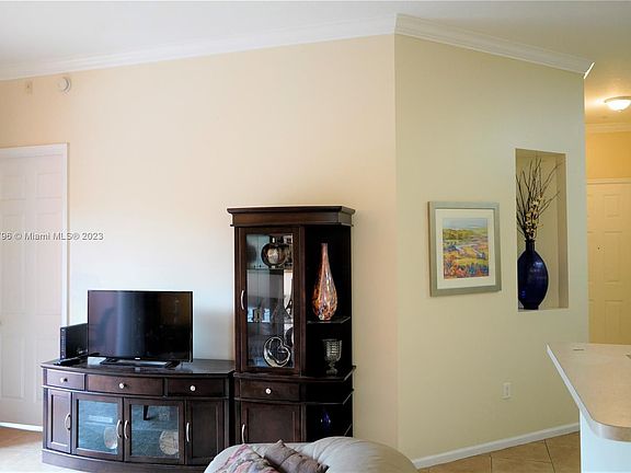 4th image of 4700 SW 160th Ave APT 421
