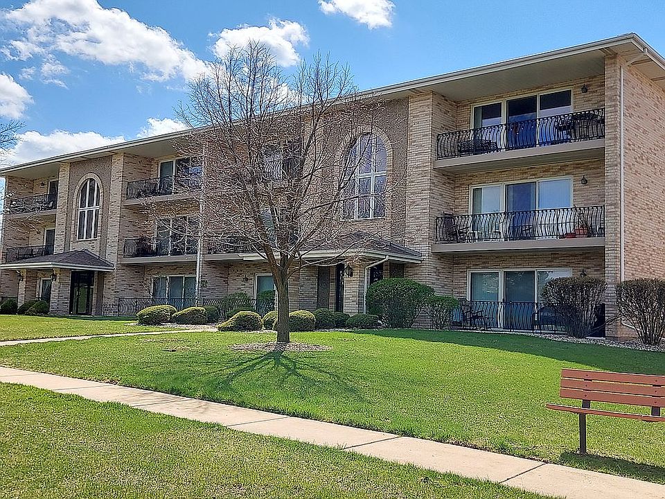 1st image of 17812 Bernard Dr APT 3D
