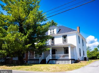9862 Winchester Ave, Bunker Hill, WV 25413