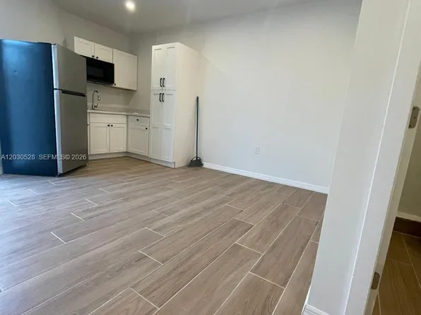 6801 SW 22nd St, Miami, FL 33155